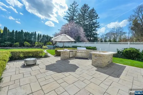 130 Glenwood Road Ridgewood NJ 07450