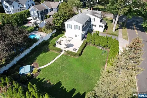 130 Glenwood Road Ridgewood NJ 07450