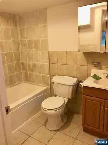 441 Hillcrest Place Palisades Park NJ 07650