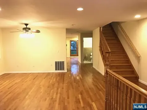 441 Hillcrest Place Palisades Park NJ 07650