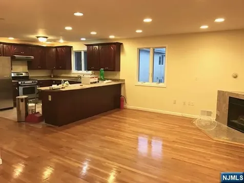 441 Hillcrest Place Palisades Park NJ 07650