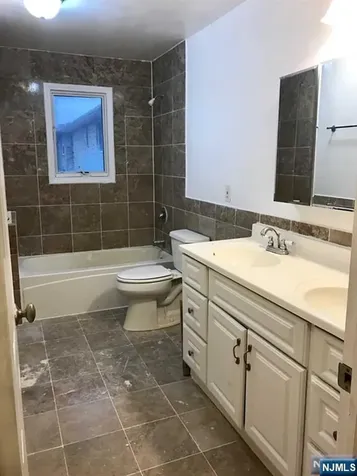 441 Hillcrest Place Palisades Park NJ 07650