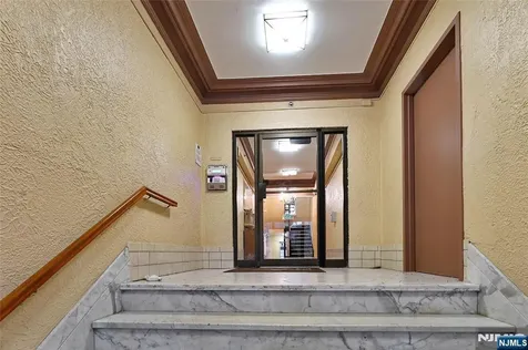 100 Palisade Avenue Englewood NJ 07631