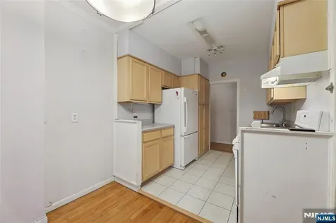100 Palisade Avenue Englewood NJ 07631
