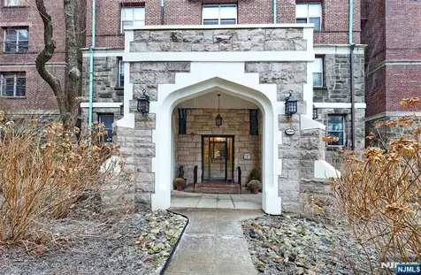 100 Palisade Avenue Englewood NJ 07631