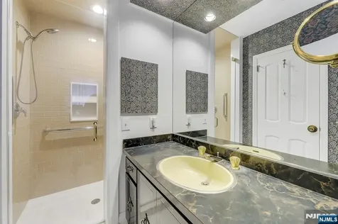 32 Litchfield Way Alpine NJ 07620