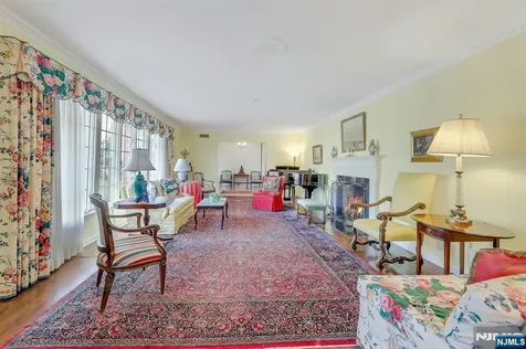 32 Litchfield Way Alpine NJ 07620