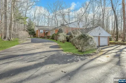 32 Litchfield Way Alpine NJ 07620