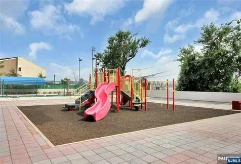 1203 River Road Edgewater NJ 07020