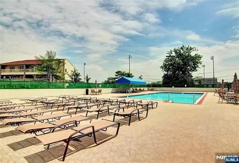 1203 River Road Edgewater NJ 07020