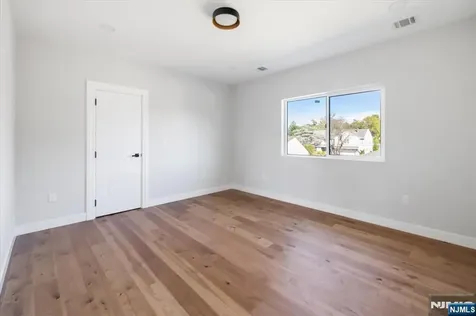 27 Sullivan Drive Emerson NJ 07630
