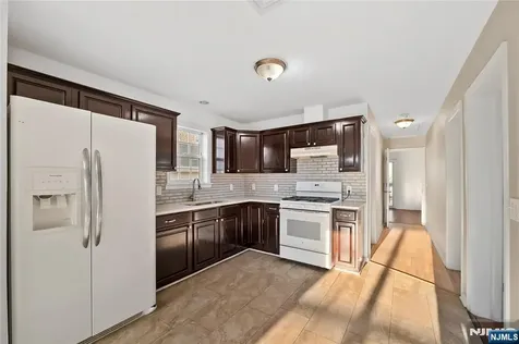 110 Redwood Avenue Paterson NJ 07522