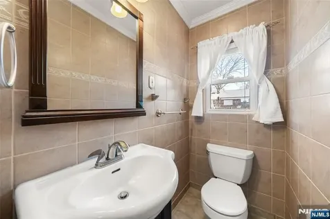 185 Larch Avenue Teaneck NJ 07666