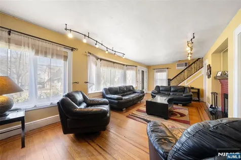 185 Larch Avenue Teaneck NJ 07666