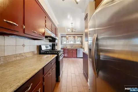 185 Larch Avenue Teaneck NJ 07666