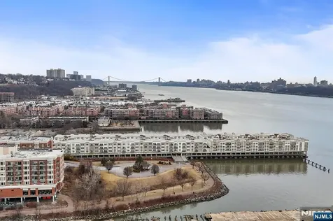 344 The Promenade Edgewater NJ 07020