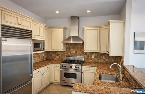 4101 Piermont Tenafly NJ 07670