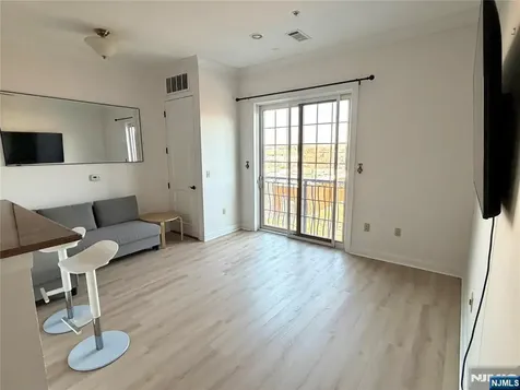 4101 Piermont Tenafly NJ 07670