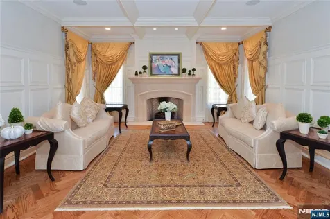 15 N Church Road Saddle River NJ 07458