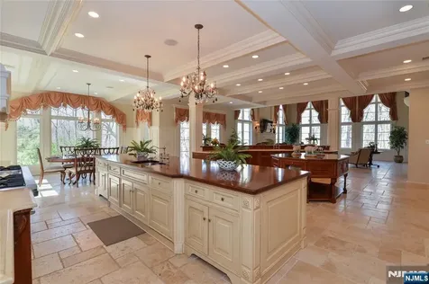 15 N Church Road Saddle River NJ 07458
