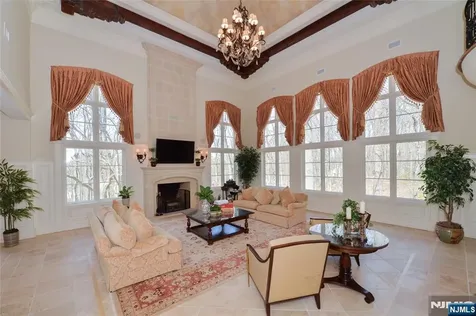 15 N Church Road Saddle River NJ 07458