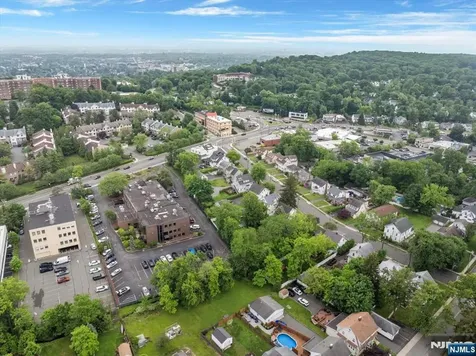 60 Pompton Avenue Verona NJ 07044