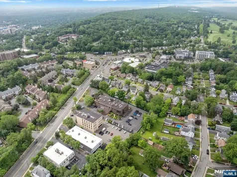 60 Pompton Avenue Verona NJ 07044