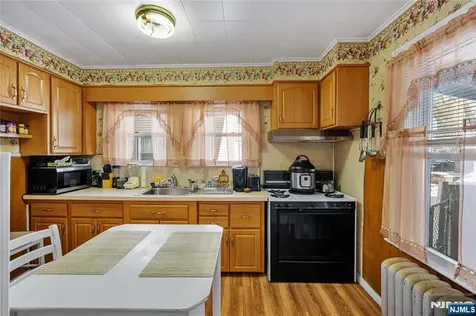 252 Duane Street Orange NJ 07050