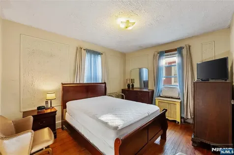252 Duane Street Orange NJ 07050