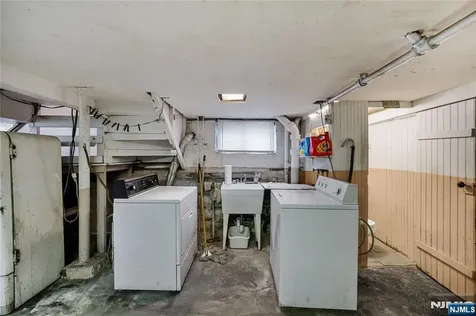 252 Duane Street Orange NJ 07050