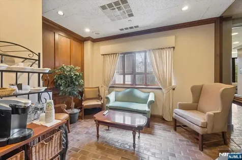 60 Pompton Avenue Verona NJ 07044