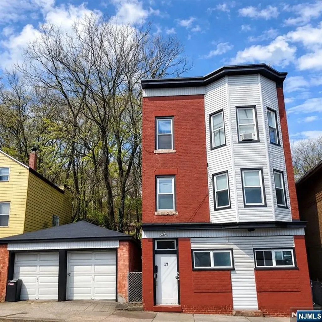 144 8th Street Hawthorne NJ 07506