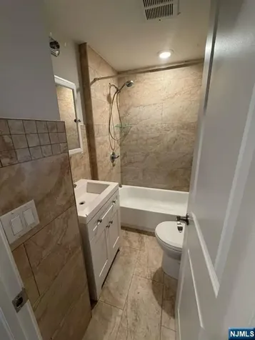 144 8th Street Hawthorne NJ 07506
