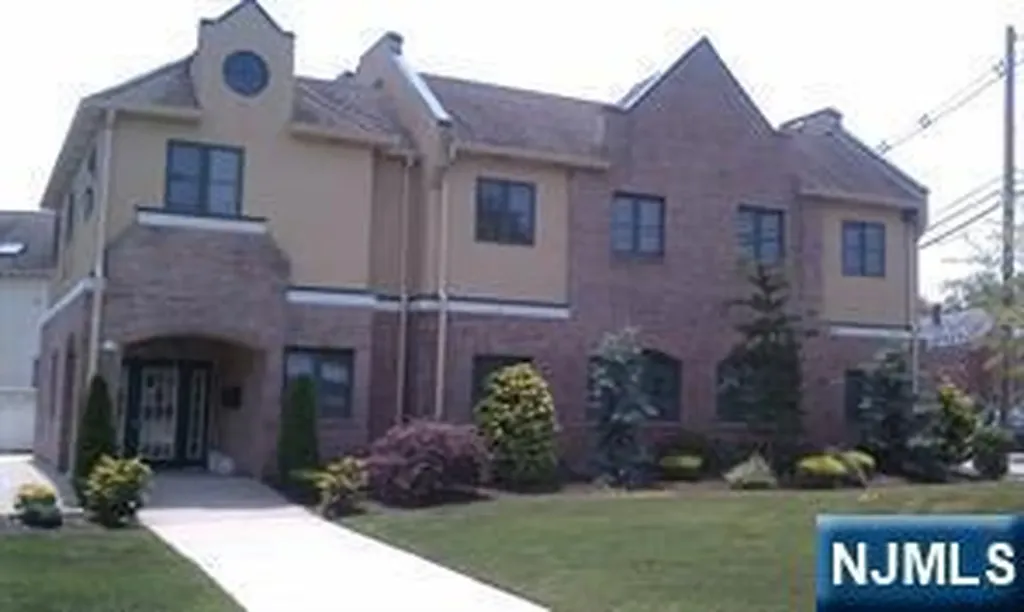 263 Washington Avenue Dumont NJ 07628