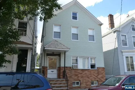 22 Marne Street Newark NJ 07105