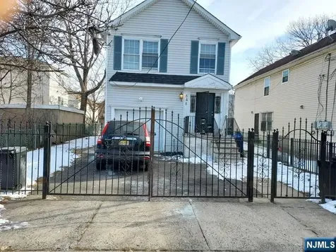 648 S 15th Street Newark NJ 07103