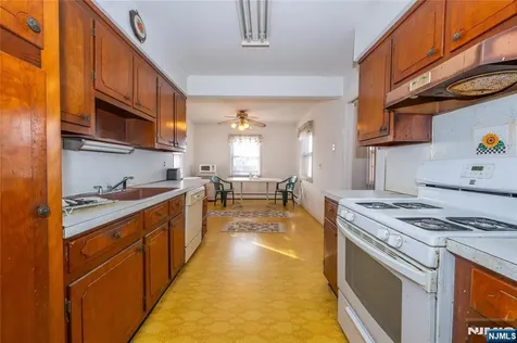 409 W Anderson Street Hackensack NJ 07601