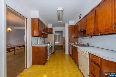 409 W Anderson Street Hackensack NJ 07601