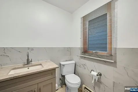 34 Locust Street Elmwood Park NJ 07407