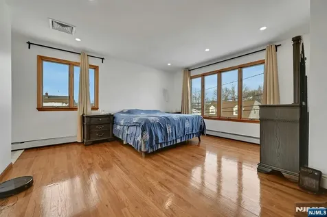 34 Locust Street Elmwood Park NJ 07407