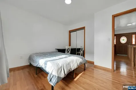 34 Locust Street Elmwood Park NJ 07407