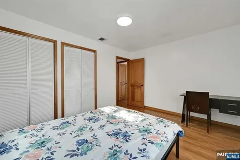 34 Locust Street Elmwood Park NJ 07407