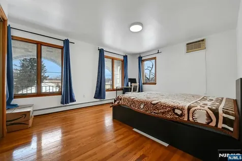 34 Locust Street Elmwood Park NJ 07407