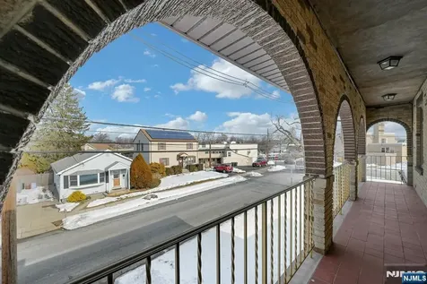 34 Locust Street Elmwood Park NJ 07407