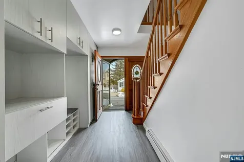 34 Locust Street Elmwood Park NJ 07407