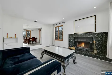34 Locust Street Elmwood Park NJ 07407