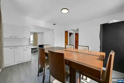 34 Locust Street Elmwood Park NJ 07407