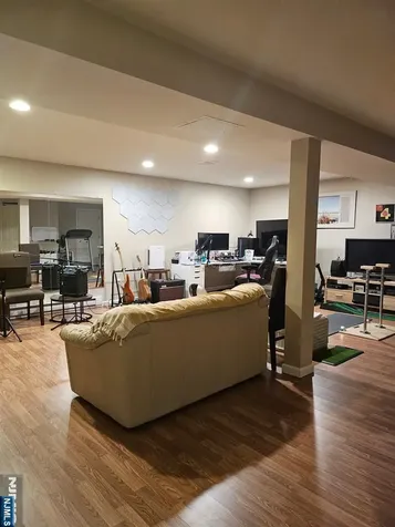 25 Fountayne Lane Lawrence NJ 08648