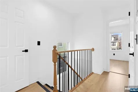 216 Renner Avenue Newark NJ 07112