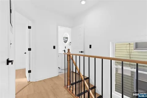 216 Renner Avenue Newark NJ 07112